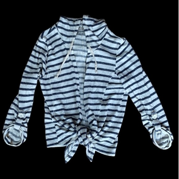 Chance or Fate lightweight ladies jacket with hood (could stay open or tied) - Picture 2 of 9